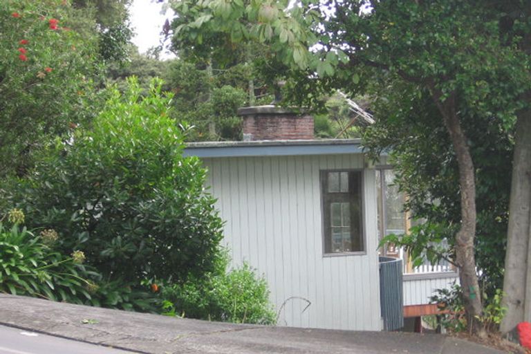 Photo of property in 207 Godley Road, Titirangi, Auckland, 0604