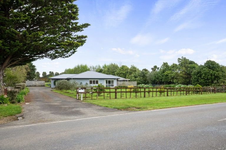 Photo of property in 1098 Queen Street East, Levin, 5571