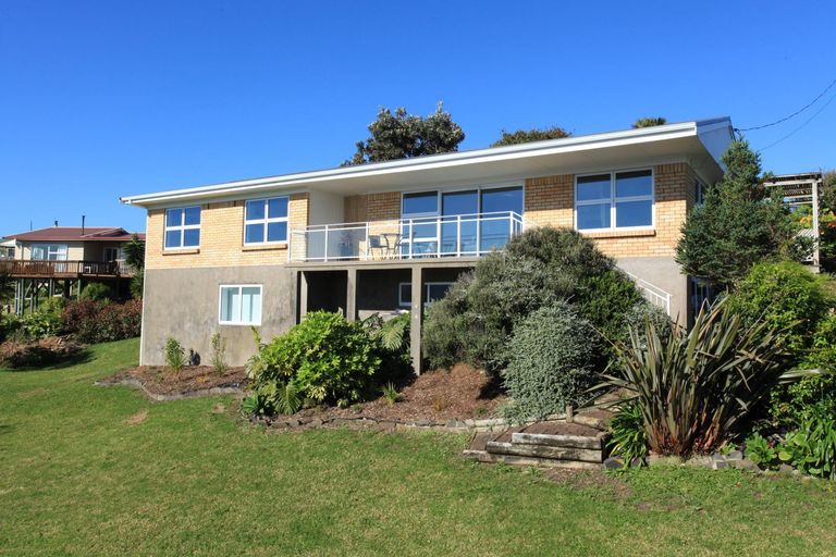 Photo of property in 44 Wainui Road, Raglan, 3225