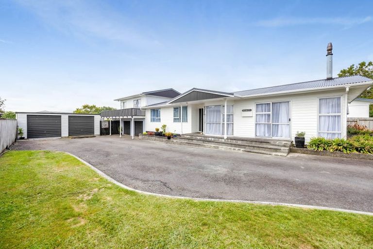 Photo of property in 14 Kowhai Street, Inglewood, 4330