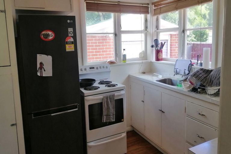 Photo of property in 2a Sutherland Avenue, Silverstream, Upper Hutt, 5019