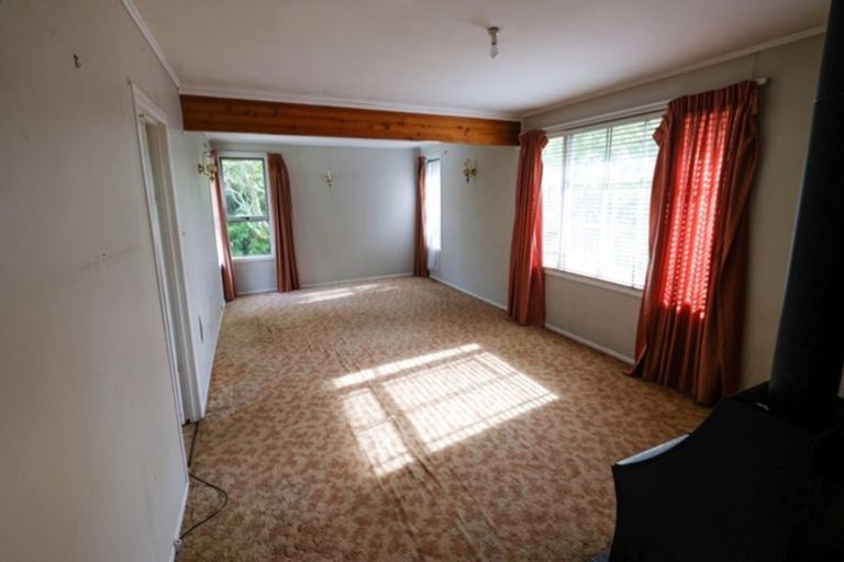 Photo of property in 26 Kirrie Avenue, Te Atatu South, Auckland, 0610