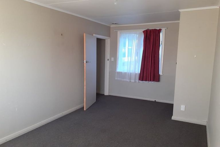 Photo of property in 39 Kenney Crescent, Fairfield, Hamilton, 3214