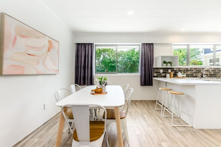 Photo of property in 40 Te Rauparaha Street, Otaki, 5512