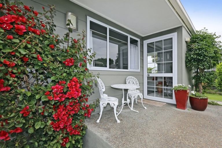 Photo of property in 229a Kenilworth Road, Mayfair, Hastings, 4122