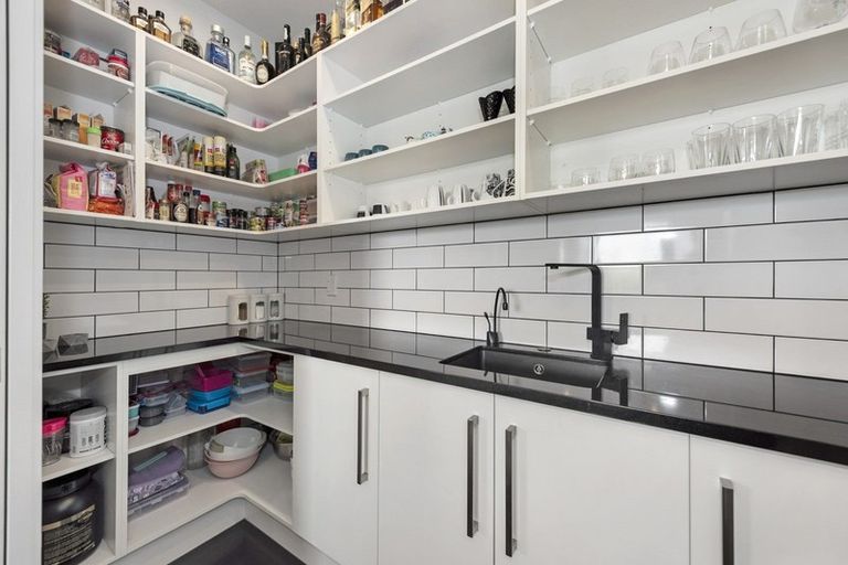 Photo of property in 27 Amokura Crescent, Flagstaff, Hamilton, 3210