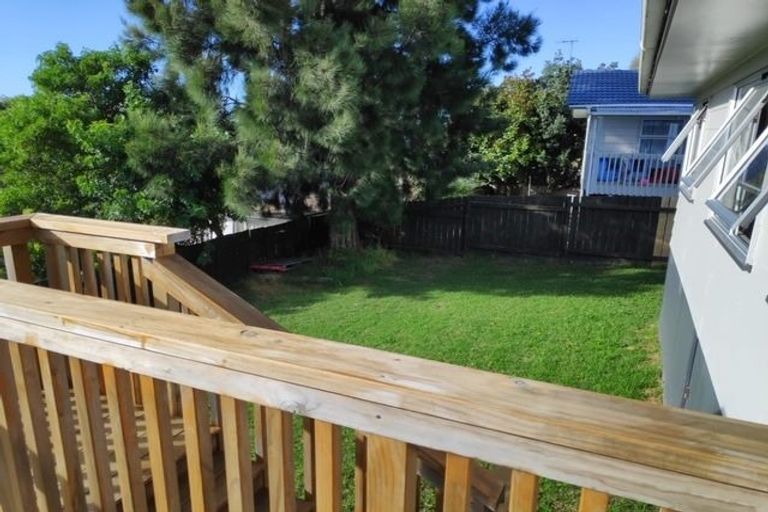 Photo of property in 8 Elizabeth Drive, West Harbour, Auckland, 0618