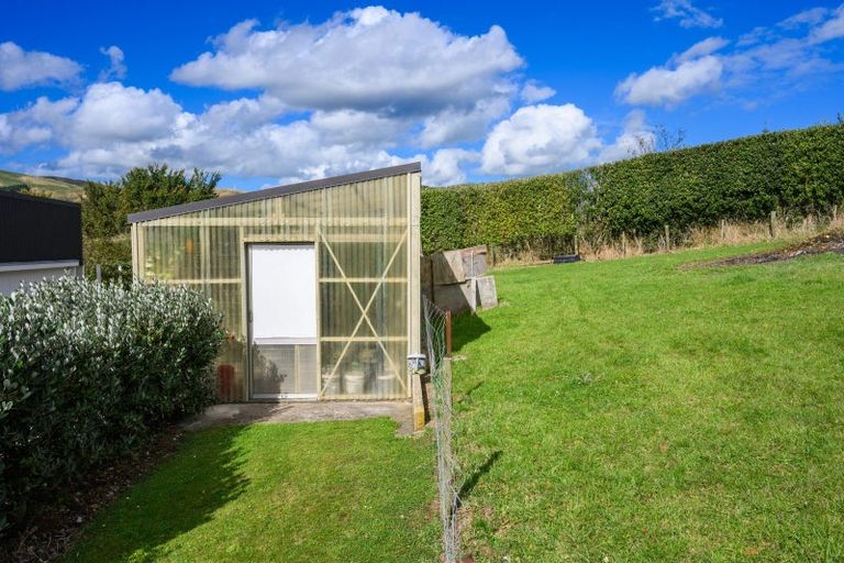 Photo of property in 17 Oram Drive, Turitea, Palmerston North, 4472