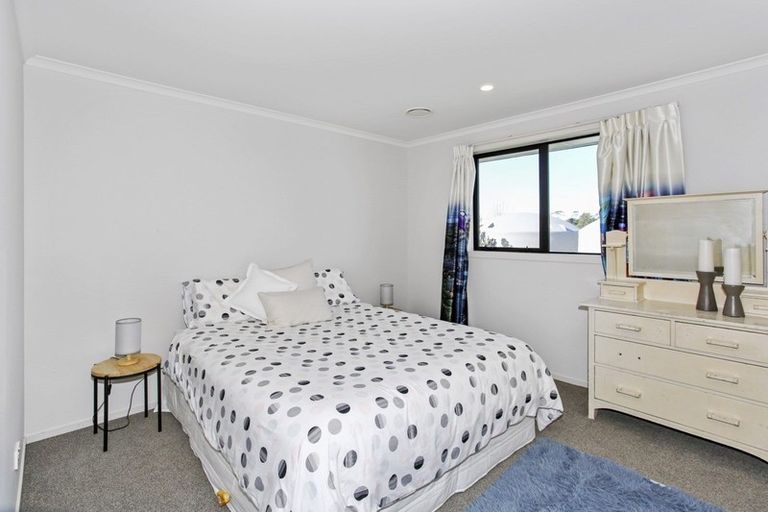 Photo of property in 9 Coach Road, Kingseat, Papakura, 2580