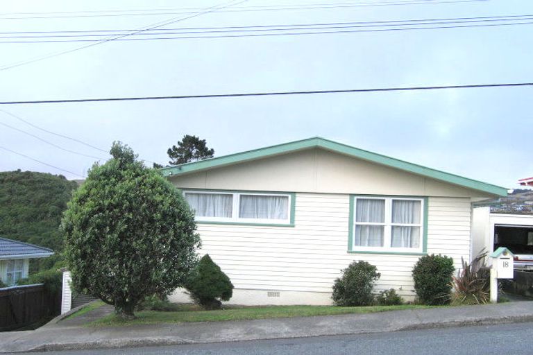 Photo of property in 18 Mark Avenue, Paparangi, Wellington, 6037