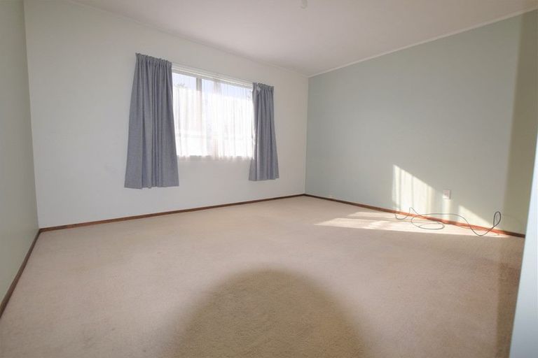 Photo of property in 9 Rathgar Road, Henderson, Auckland, 0610