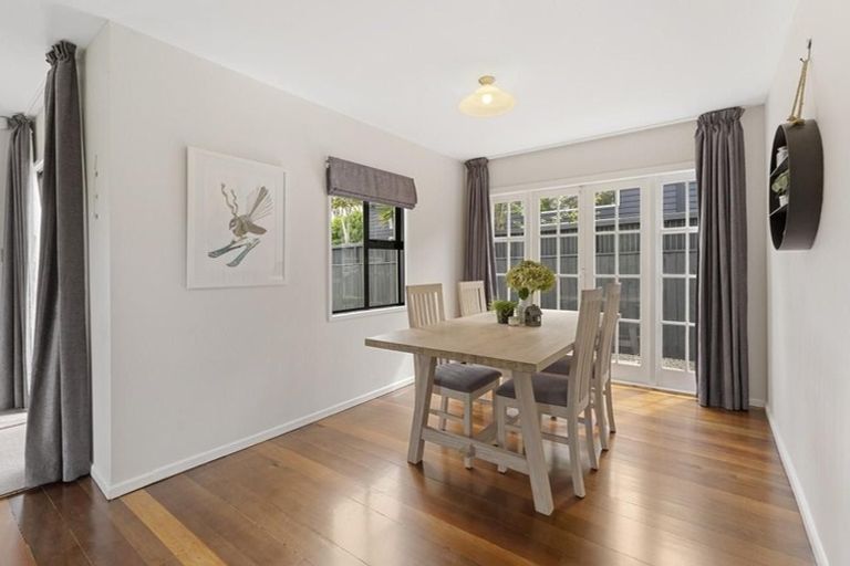 Photo of property in 41 Elizabeth Street, Waikanae, 5036