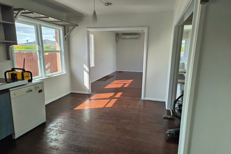 Photo of property in 3 Valentine Street, Papakura, 2110