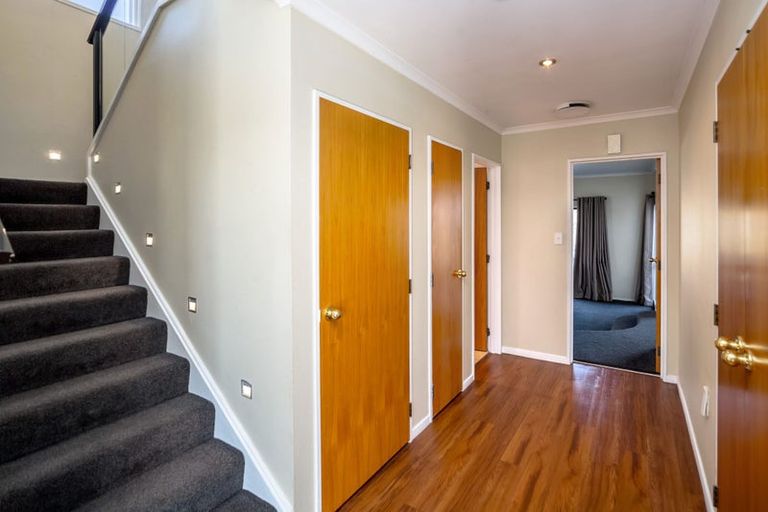 Photo of property in 106 Pacific Drive, Fitzherbert, Palmerston North, 4410