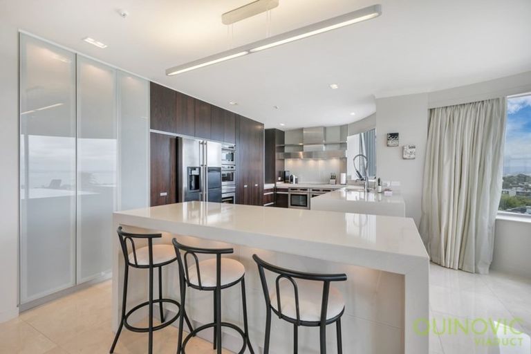 Photo of property in Shangri La Apartments, 5/97 Jervois Road, Herne Bay, Auckland, 1011