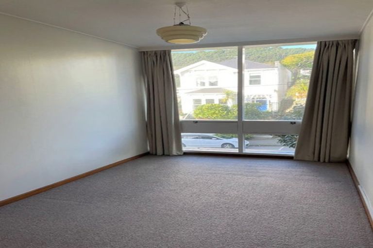 Photo of property in Embassy Court, 72 Brougham Street, Mount Victoria, Wellington, 6011