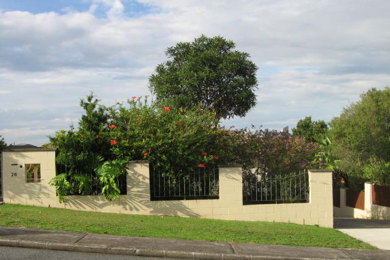 Photo of property in 28 Fitzwater Place, Henderson, Auckland, 0612