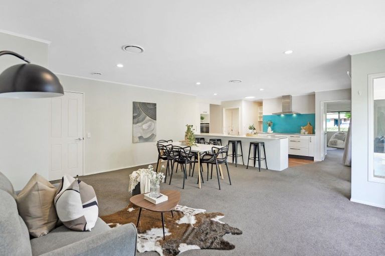 Photo of property in 10 Admiral Crescent, Flagstaff, Hamilton, 3210