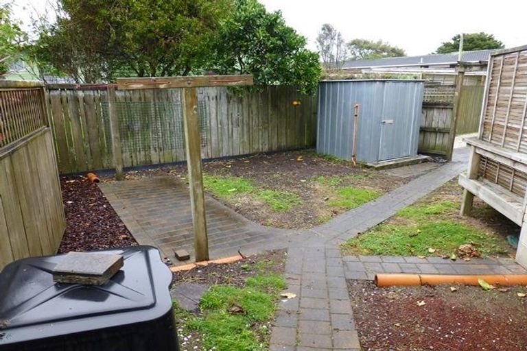 Photo of property in 11b Ross Crescent, Orewa, 0931