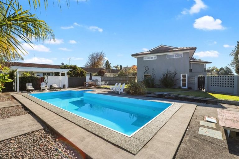 Photo of property in 35 Marnane Terrace, St Andrews, Hamilton, 3200