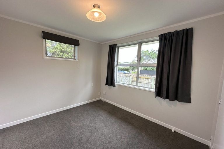 Photo of property in 2 Rawene Street, Waikanae, 5036