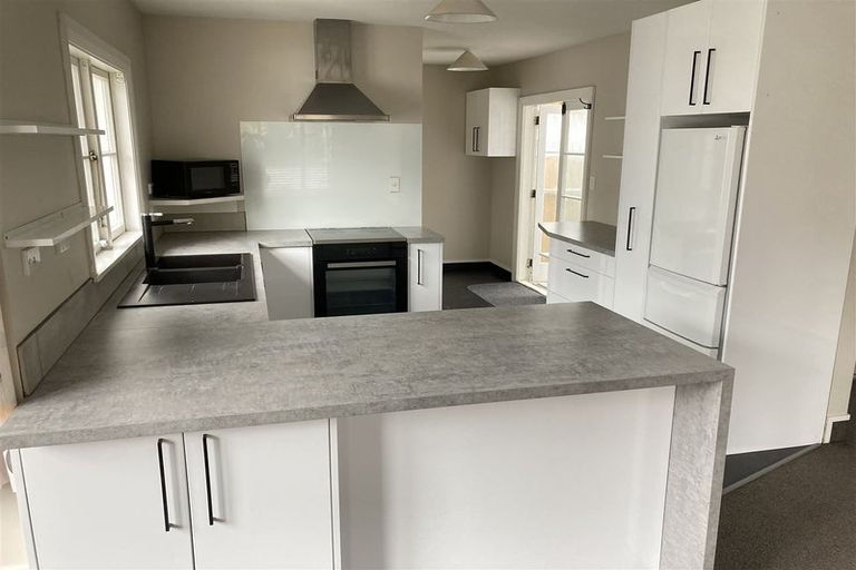 Photo of property in 146 Waikawa Road, Picton, 7220