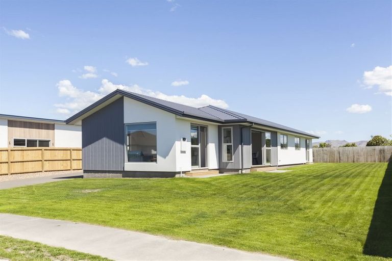 Photo of property in 7 Kingsbridge West, Burwood, Christchurch, 8083