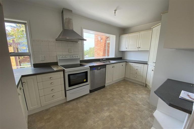 Photo of property in 3 The Crest, Sunnyhills, Auckland, 2010