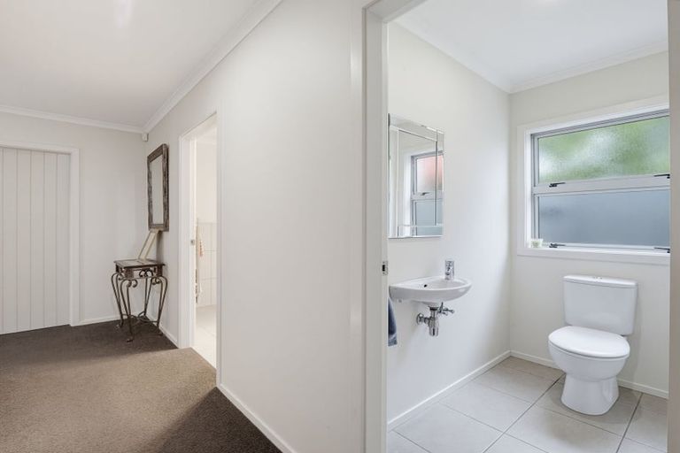 Photo of property in 9 Majestic Way, Kelvin Grove, Palmerston North, 4414