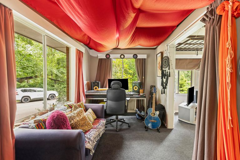 Photo of property in 37 Stratford Terrace, Wanaka, 9305