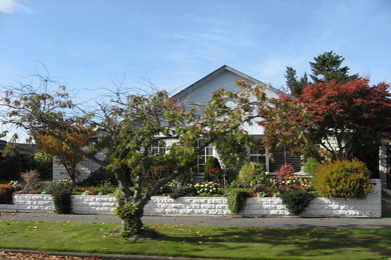 Photo of property in 17 Rutherglen Avenue, Ilam, Christchurch, 8041