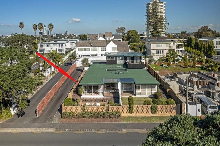 Photo of property in 1/78 Kitchener Road, Milford, Auckland, 0620