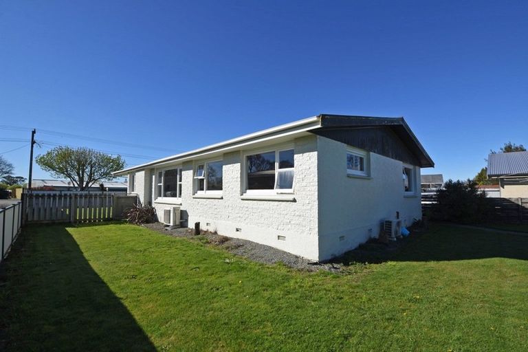 Photo of property in 28 Great North Road, Winton, 9720