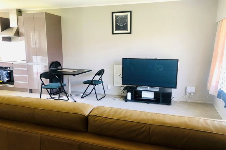 Photo of property in 2/8 Ngataringa Road, Devonport, Auckland, 0624