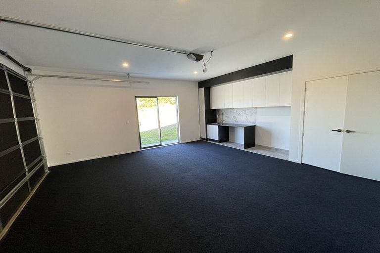 Photo of property in 10 Awaiti Way, Orewa, 0931