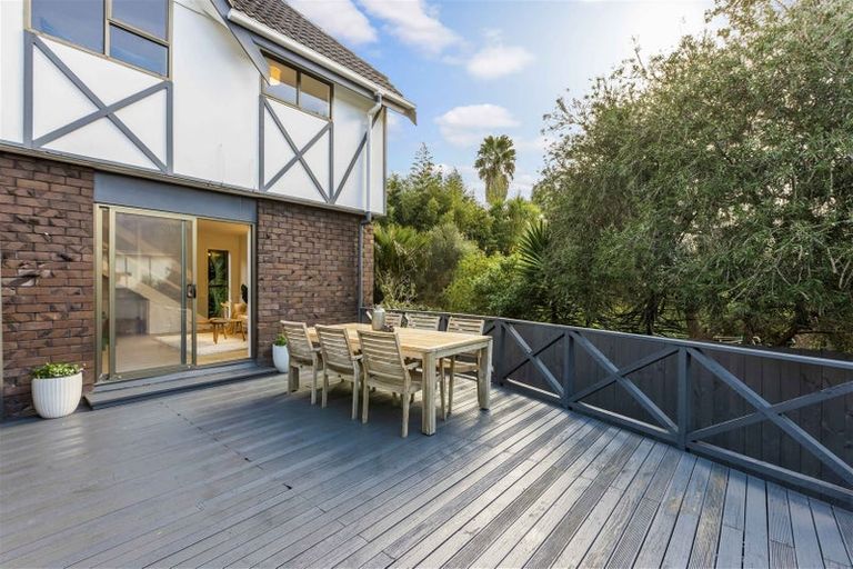 Photo of property in 2/38 Waiau Street, Torbay, Auckland, 0630