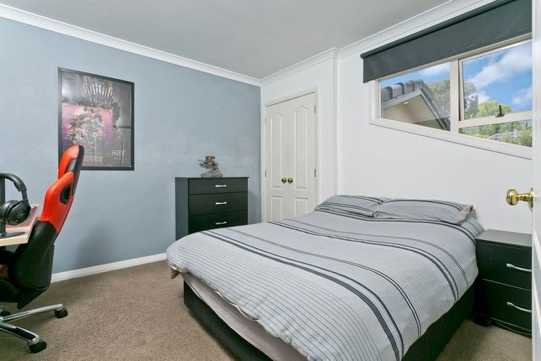 Photo of property in 9 Falstone Lane, Browns Bay, Auckland, 0630