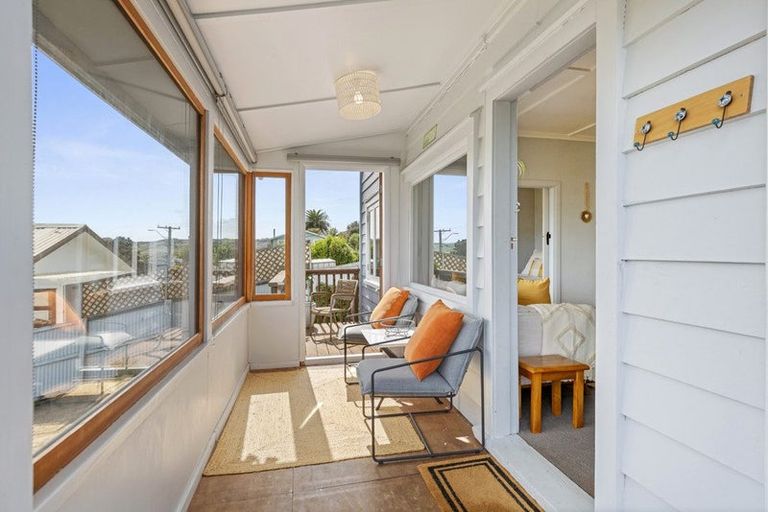 Photo of property in 49b Wallis Street, Raglan, 3225