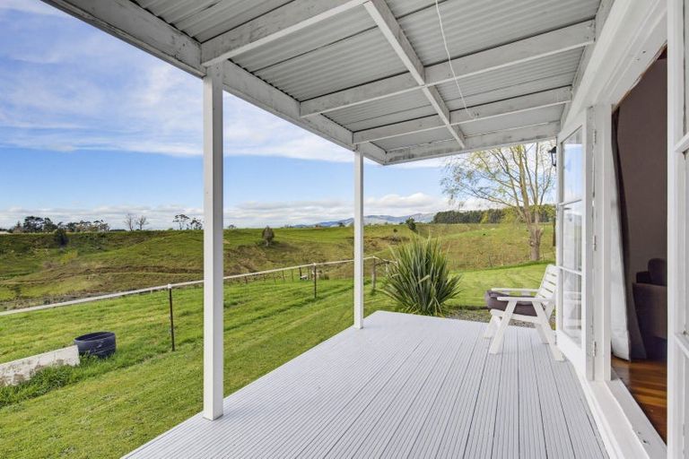 Photo of property in 75 Heights Road, Shannon, Palmerston North, 4474