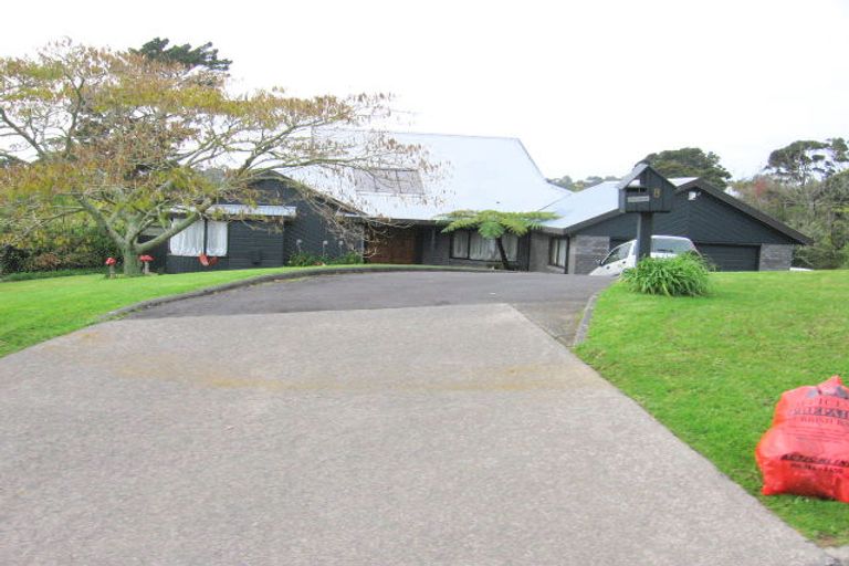 Photo of property in 8 Wainoni Heights, Greenhithe, Auckland, 0632