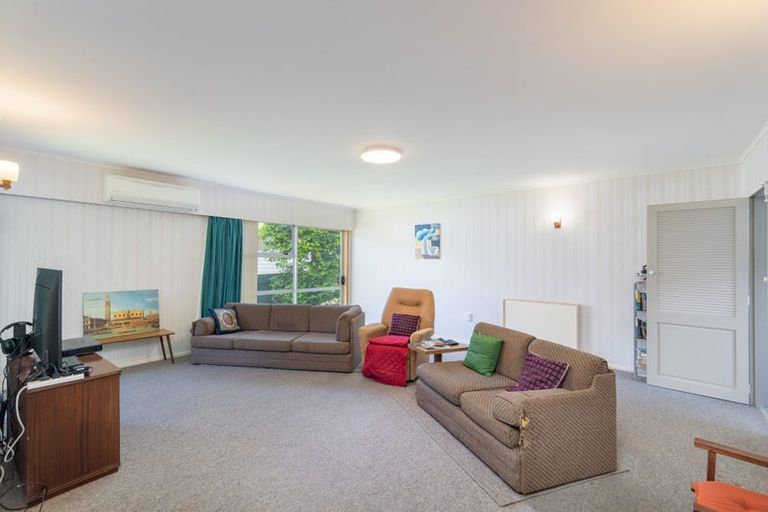 Photo of property in 78 Stewart Drive, Newlands, Wellington, 6037