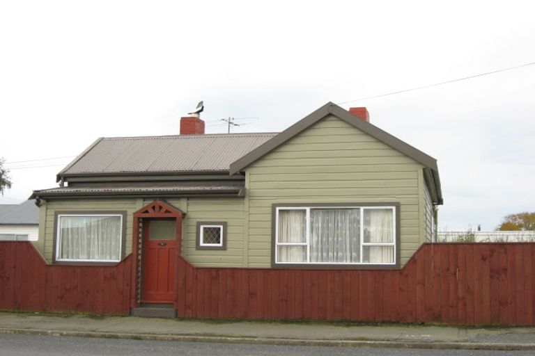 Photo of property in 4 Cross Street, Milton, 9220