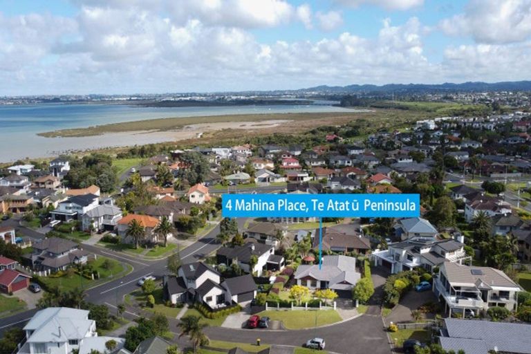 Photo of property in 4 Mahina Place, Te Atatu Peninsula, Auckland, 0610