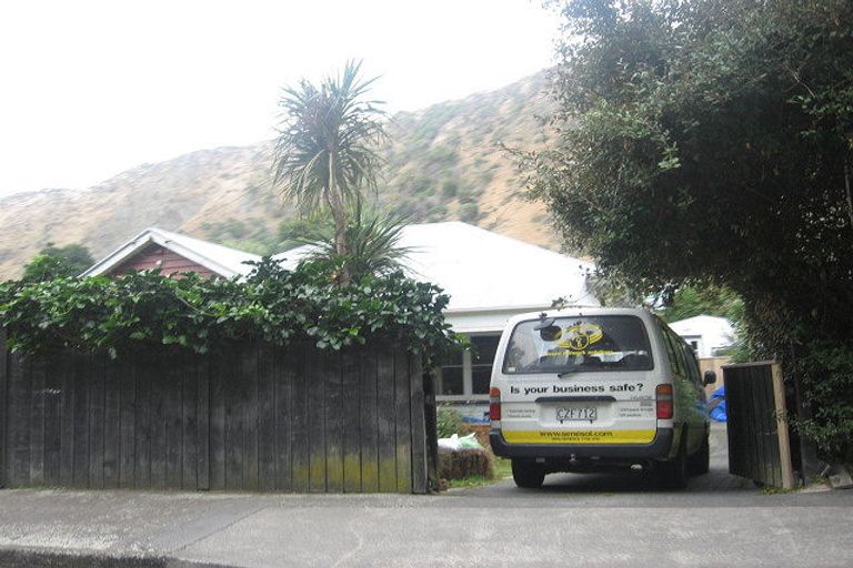 Photo of property in 32 Wellington Road, Paekakariki, 5034
