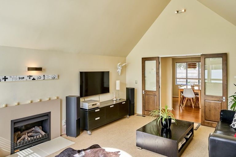 Photo of property in 1 Manuka Avenue, Woburn, Lower Hutt, 5010