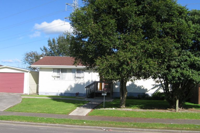 Photo of property in 1 Bahama Place, Clover Park, Auckland, 2023