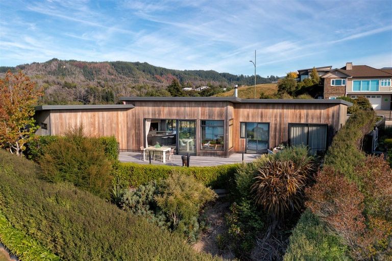 Photo of property in 1 Tarepa Court, Kaiteriteri, Motueka, 7197