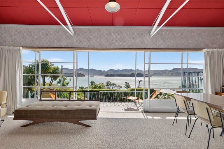 Photo of property in 28 Andersons Road, Charteris Bay, Governors Bay, 8971