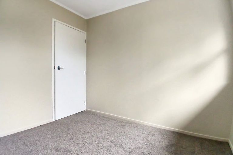 Photo of property in 1/11 Talavera Place, Te Atatu South, Auckland, 0602