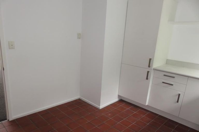 Photo of property in 4b Mcmahon Way, Paparangi, Wellington, 6037